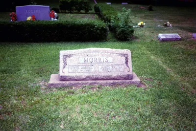 Morris headstone, Oakwood Cemetery